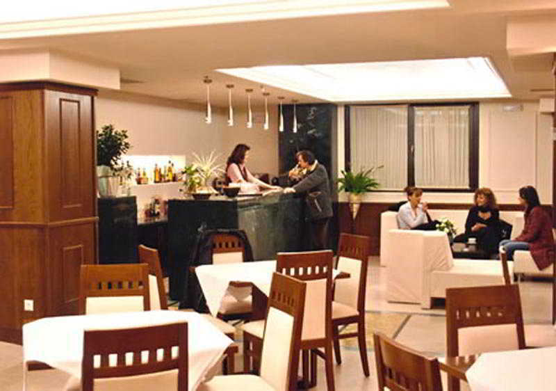 Hotel Antoniadis Kalambaka Esterno foto